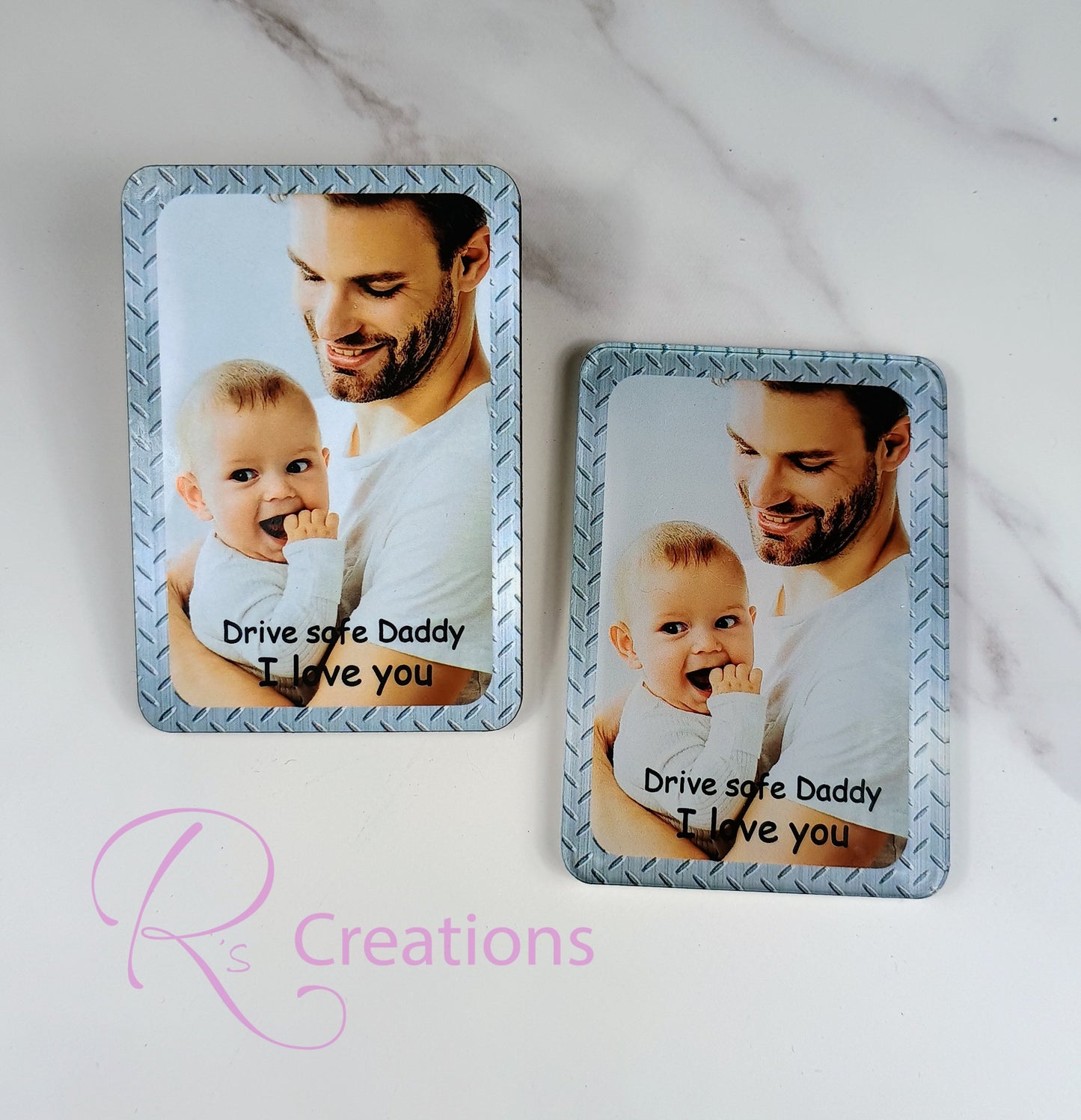 Sun visor clips for vehicles! Available in MDF wood or acrylic. Customize with your photo!